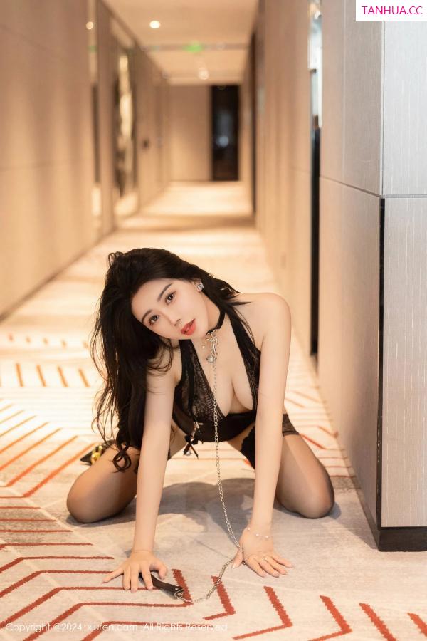   [XiuRen]高清写真图 2024.04.22 No.8431 李若汐 美腿黑丝第46张图片